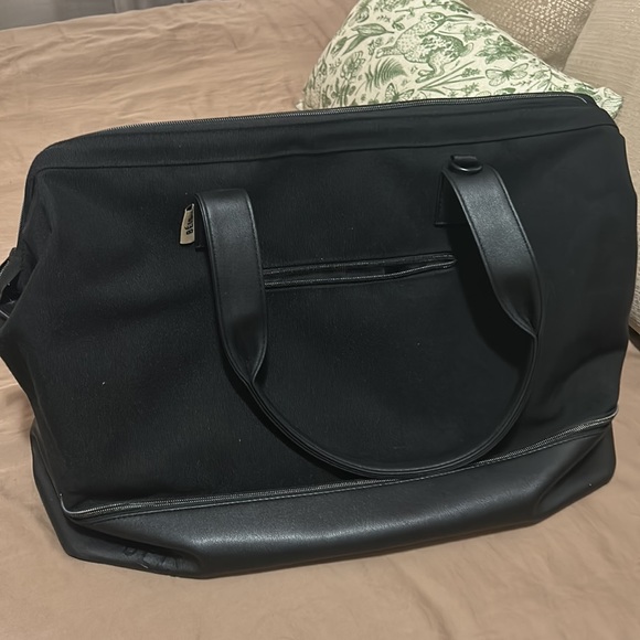 Beis Weekender Bag - Picture 3 of 4